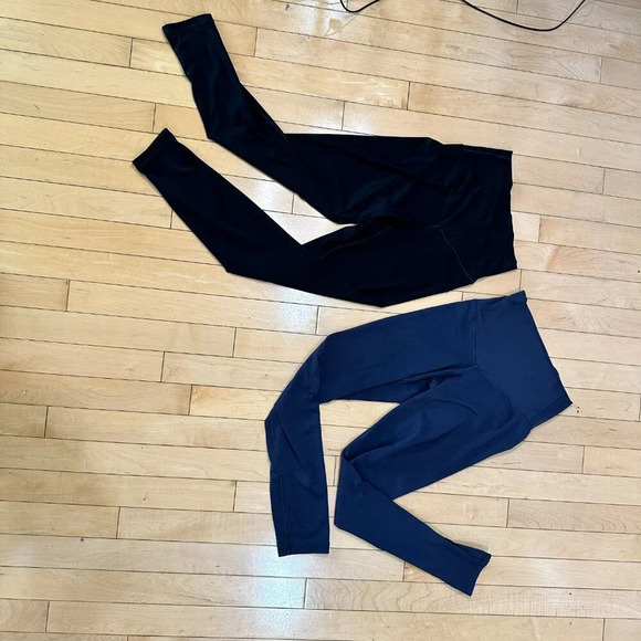 Set of TWO Black & Navy Offline by AERIE Hi-Rise 7/8 Leggings - Small - Picture 2 of 11